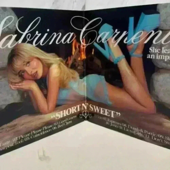 Signed Insert - Sabrina Carpenter Short N' Sweet Light Sky Blue LP Vinyl Record - Picture 6 of 6